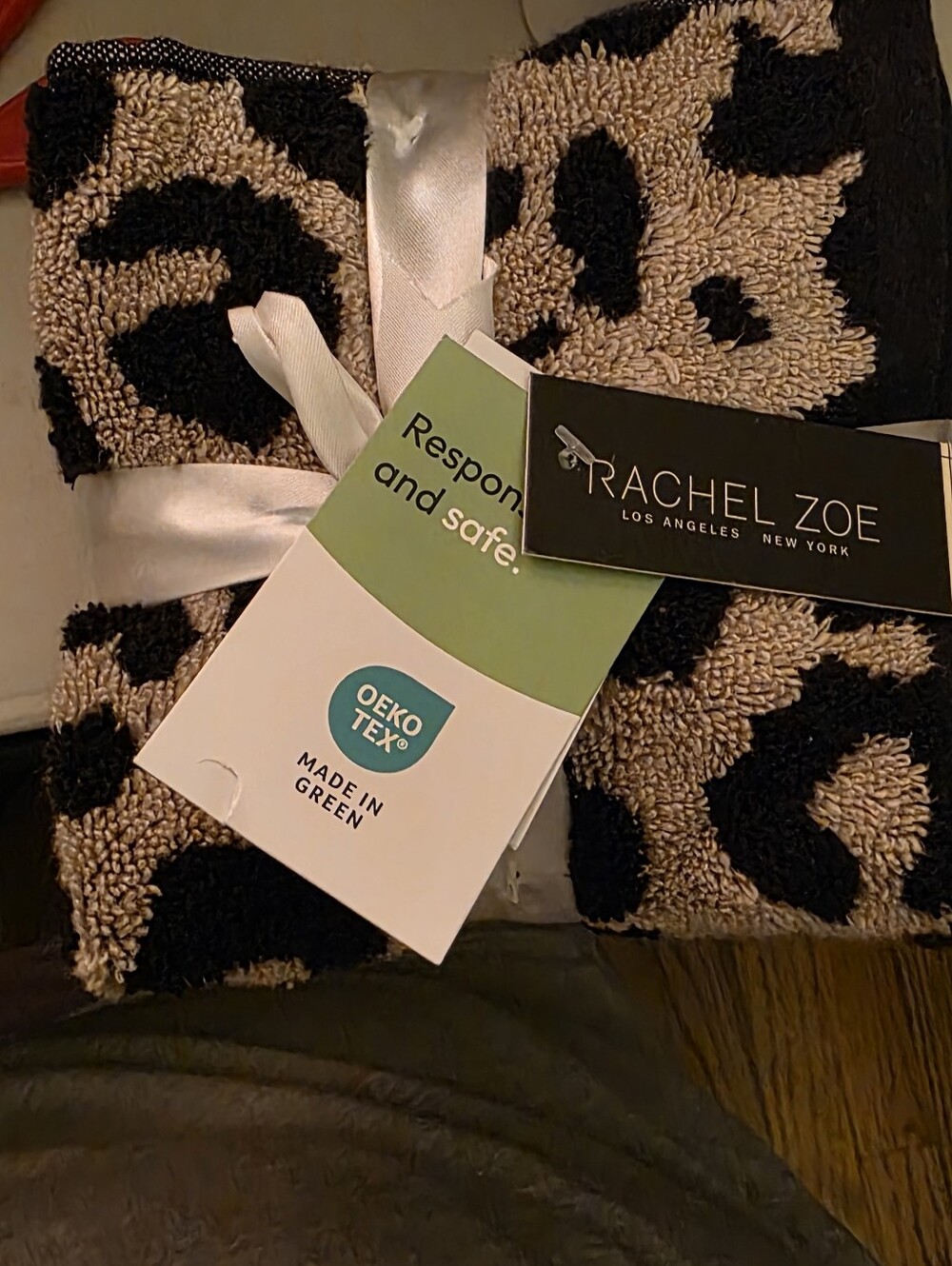 Rachel Zoe Black and Cream Leopard Bath Rug And Towel Set - Picture 9 of 16